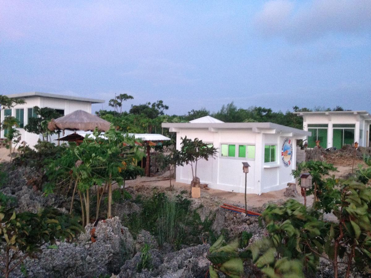 Birdland Beach Club Bolinao Exterior foto