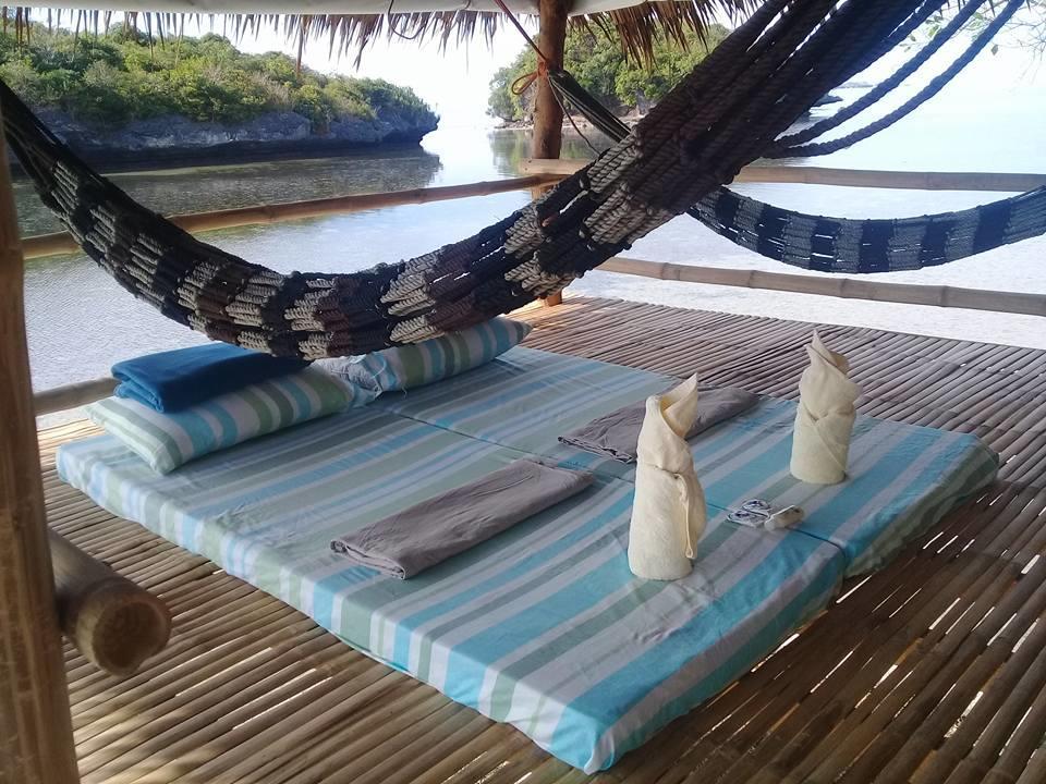 Birdland Beach Club Bolinao Exterior foto